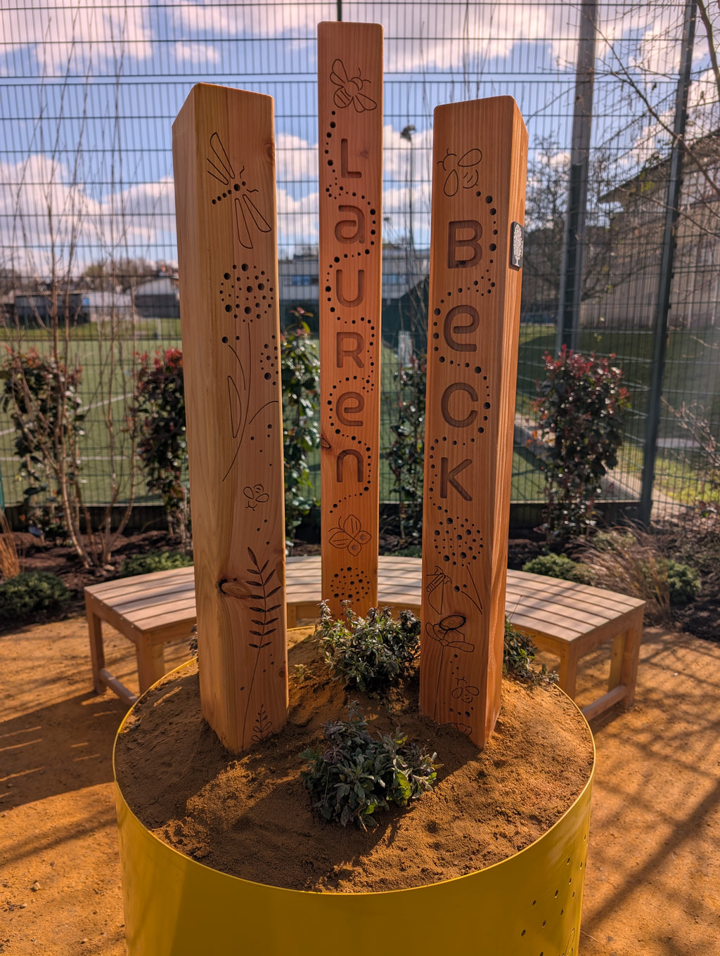 Custom Bee Post
